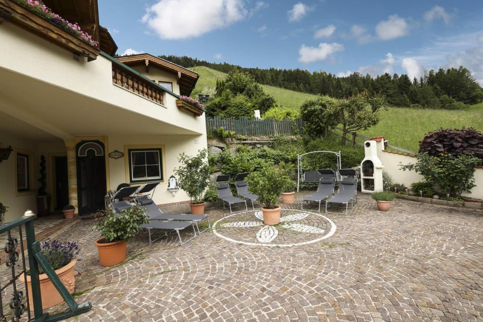 Appartementhaus Olympia Schloessl Neustift im Stubaital Exterior photo